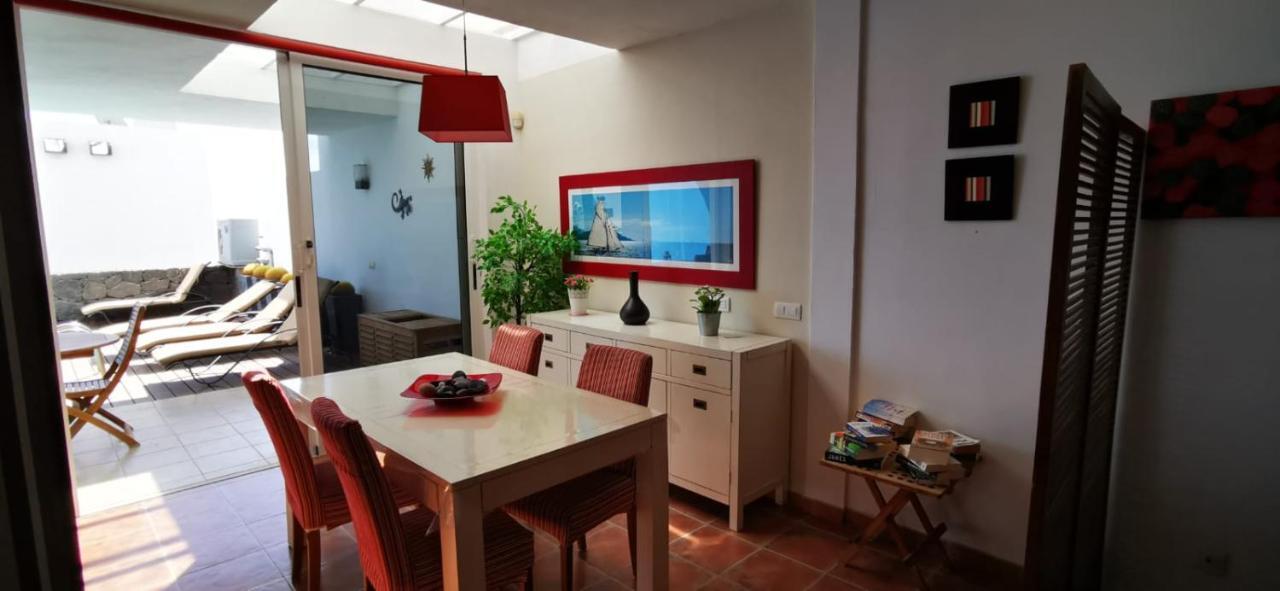 Villa Marina Piscina Climatizada Opcional Y 2 Bicis Gratuitas Playa Blanca  Esterno foto
